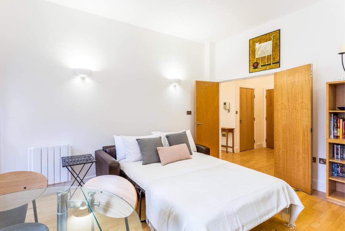 Bright & Comfortable Angel Apartment London Bagian luar foto